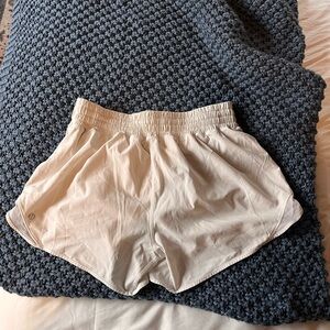 Women's Lululemon ‘Bone’ Hotty Hot Shorts Size 8 NWOT